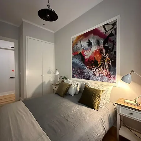Pleasant Bedrooms In Shared House In The Center Of Praca Da Figueira * Lissabon
