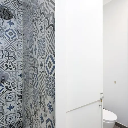 Pleasant Bedrooms In Shared House In The Center Of Praca Da Figueira Rum i privatbostad Lisboa