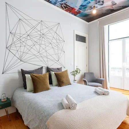 Pleasant Bedrooms In Shared House In The Center Of Praca Da Figueira *