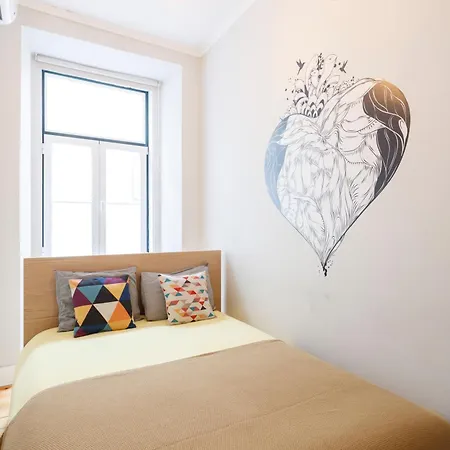 Pleasant Bedrooms In Shared House In The Center Of Praca Da Figueira * Lisboa